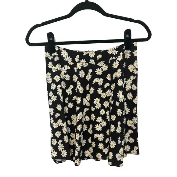 Reformation Flounce Skirt, Daisy Pattern, Size 0 - Picture 2 of 5